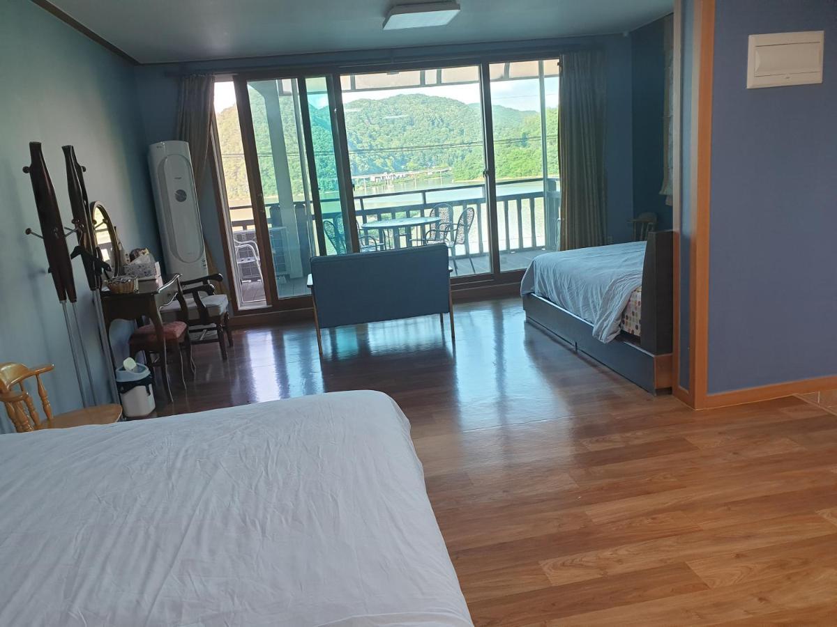 Lahoya Pension Chuncheon Exterior photo