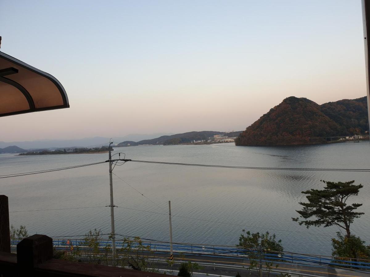Lahoya Pension Chuncheon Exterior photo